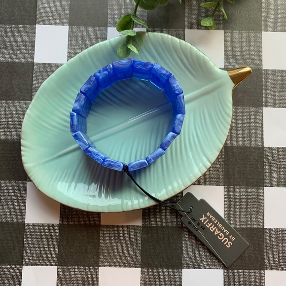 Polished Resin ❤️ Bracelet - Picture 3 of 3